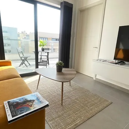 Dainty ,penthouse 16 מסידה