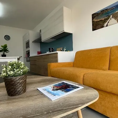 Dainty ,penthouse 16 דירה *